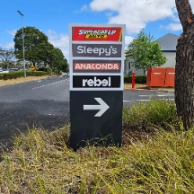 Multi tenant directional signage Toowoomba – custom arrows